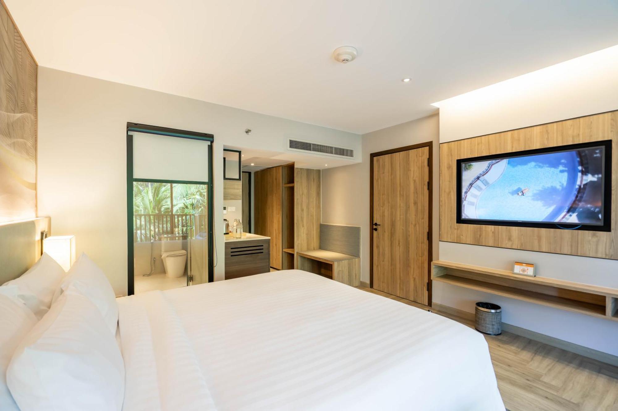โรงแรม ฮอลิเดย์ รีสอร์ต กระบี่ อ่าวนาง บีช - โรงแรมในเครือ Ihg Ao Nang